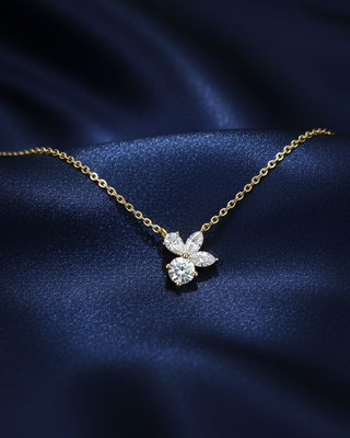 East-West Settings: The 2025 Twist on Lab Created Diamonds Engagement Rings