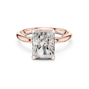 Elegant 2.5ct Solitaire Diamond Ring with Accent Side Stones
