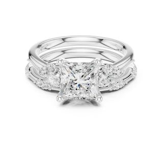 Elegant Diamond Bridal Set with Marquise & Round Accents – Vintage-Inspired Setting