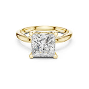 Elegant 2.5ct Solitaire Diamond Ring with Accent Side Stones