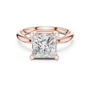 Elegant 2.5ct Solitaire Diamond Ring with Accent Side Stones