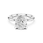 Elegant 2.5ct Solitaire Diamond Ring with Accent Side Stones