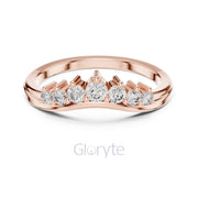 Round Cut Diamond Chevron Crown Band.