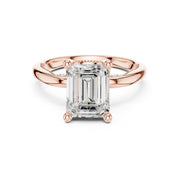 Elegant 2.5ct Solitaire Diamond Ring with Accent Side Stones