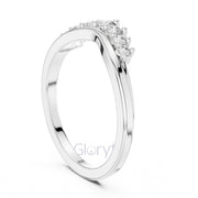 Round Cut Diamond Chevron Crown Band.