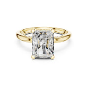 Elegant 2.5ct Solitaire Diamond Ring with Accent Side Stones