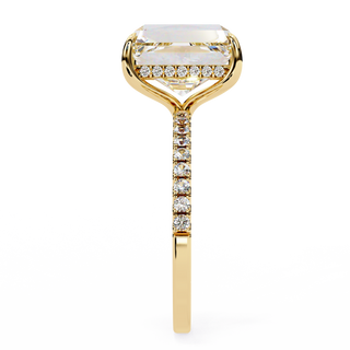 The Elara Emerald