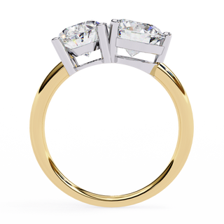 Two-Stone Oval & Round Diamond Toi-et-Moi Ring